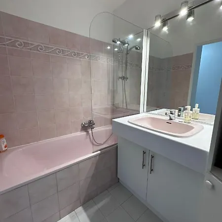 Апартаменты Port Vauban.